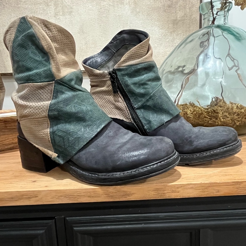 AS 98 Airstep italian Zipper Boho Biker Distressed tan/emerald green rare Boots